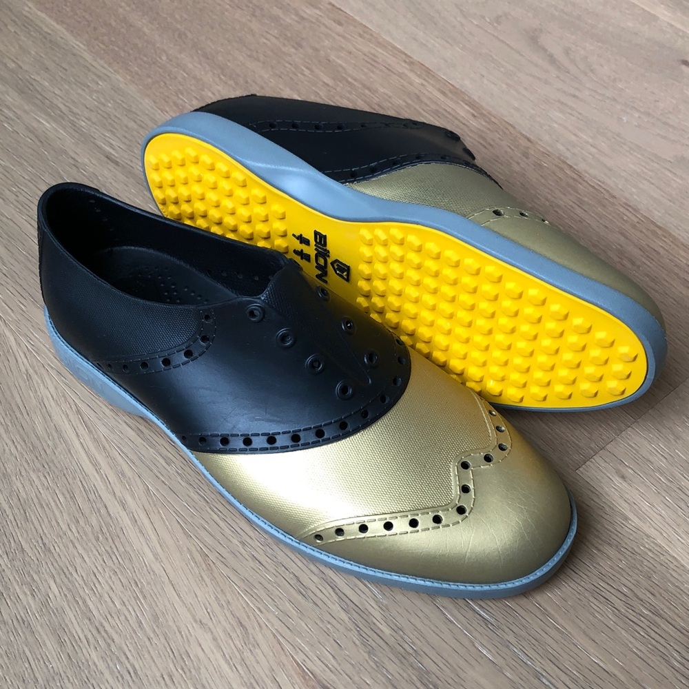 BIION Oxford Saddle Spikeless Golf Shoe Black & Gold - Unisex Men's 7 Women's 9